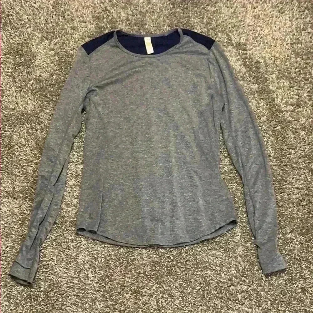 Women’s Lole Long Sleeve Shirt - Size M